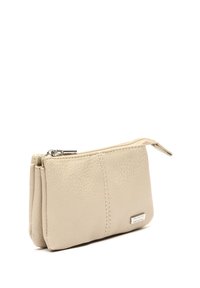 Bežna usnjena torbica z teksturirano površino, z zadrgo in majhnim srebrnim okrasjem na sprednji strani. Kompaktna in pravokotna oblika.