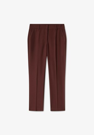 Pantaloni bej croiți cu un design drept, realizați dintr-un material neted. Au buzunare frontale și fața netedă fără aplicații.