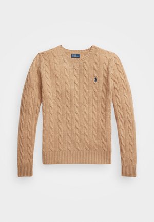 Beige Kabelstrickpullover mit Rundhalsausschnitt, gerippten Bündchen und Saum sowie einem kleinen Logo auf der linken Brust. Weiches, strukturiertes Material.