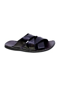 Le ciabatte in pelle nera presentano cinturini incrociati, una suola piatta e una superficie liscia. Il design prioritizza il comfort e la facilità d'uso.