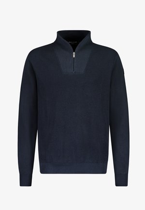 Dunkelblauer Pullover mit hohem Kragen und einem viertel Reißverschluss, der ein strukturiertes Strickmuster sowie gerippte Bündchen und Saum aufweist.