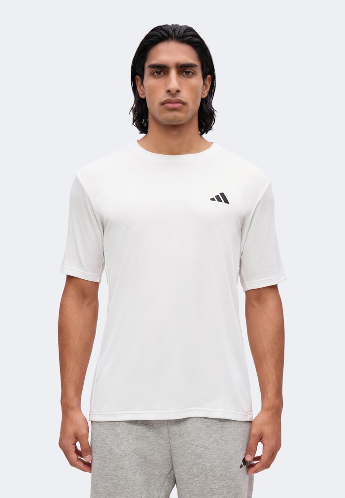 adidas WORKOUT ESSENTIALS FEELREADY NOVELTY - Sports T-shirt - white