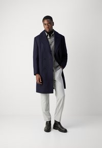 Isaac Dewhirst OVERSIZED COAT - Palton clasic - navy