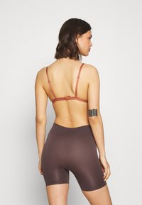 Anna Field 2PP SEAMLESS SHORTS - Roupa modeladora - brown