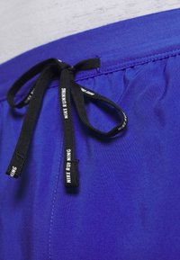 Nike Performance Träningsshorts - blue