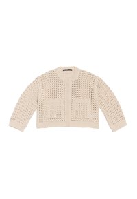 Cardigan di colore crema lavorato a maglia con una trama aperta e testurizzata, dotato di due tasche quadrate, colletto tondo e maniche corte.