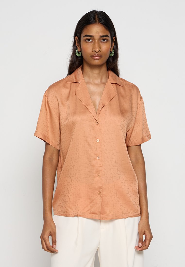Triumph Overhemdblouse bruin