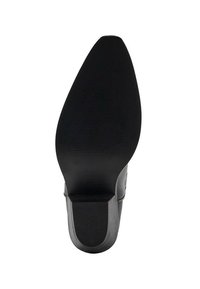 Suela de zapato de tacón alto negro con forma puntiaguda. Goma texturizada para agarre, borde curvado y un pequeño corte en la zona del tacón.