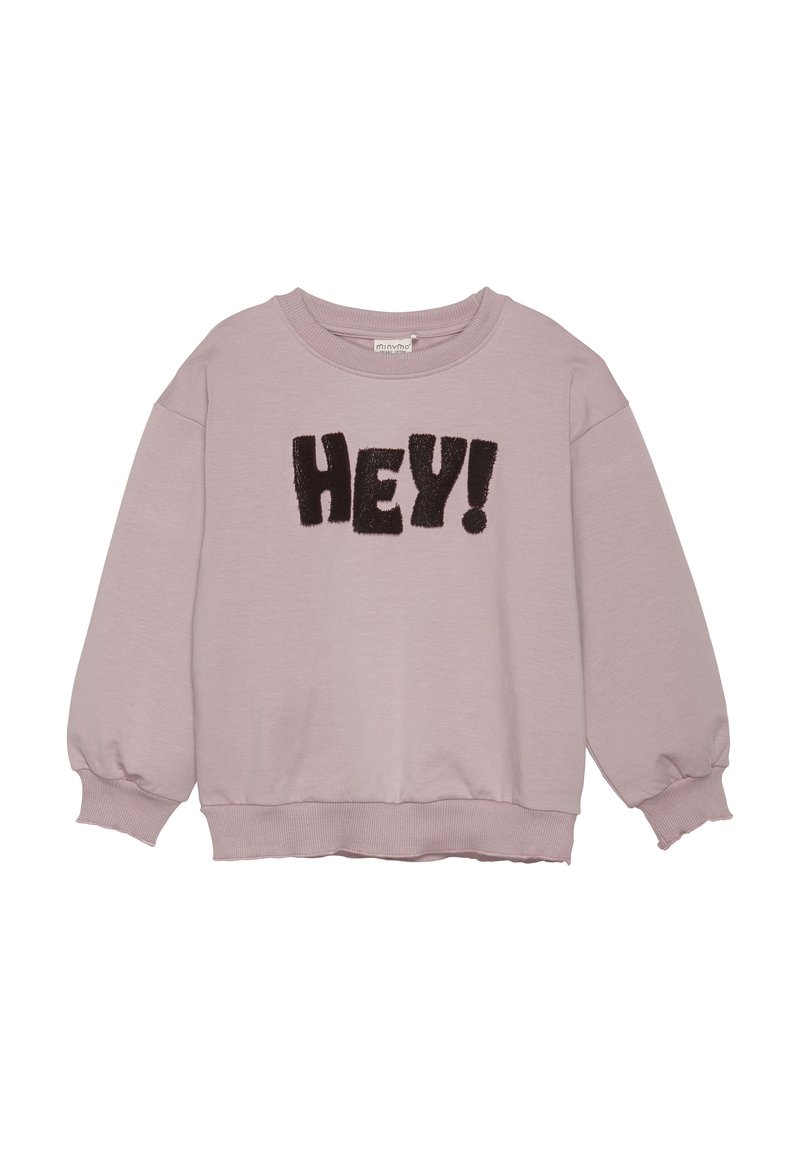 Rosa hettegenser med ribbestrikkede mansjetter og kant. Har en stor, svart, fluffy "HEY!" grafikk på forsiden. Laget av myk bomullsblanding.
