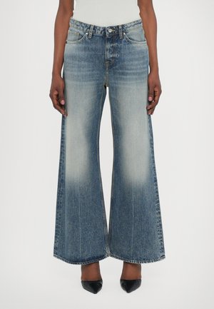 KINNE - Flared jeans - medium blue