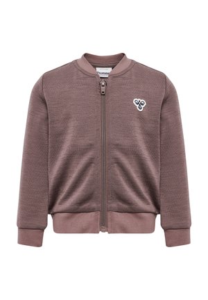 Brun zip-up bomberjacka med ribbad mudd och nederkant, med en liten broderad logotyp på vänster bröst och en mjuk textur.