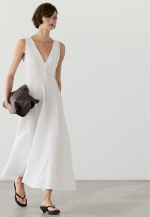Massimo Dutti, FLOWING LINEN BLEND MIDI DRESS - Robe longue - white