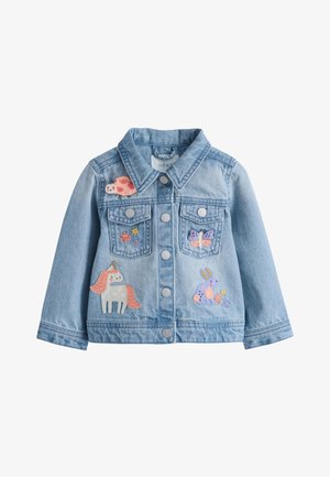 Hellblaue Kinder-Jeansjacke mit gestickter rosa Schildkröte, lila Schmetterling, orangefarbenem Einhorn und lila Häschen mit Blumen.