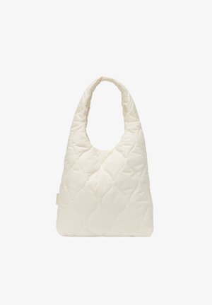 Bolso de hombro acolchado en crema claro, con un asa superior redondeada y una superficie suave y texturizada con sutiles patrones ondulados.