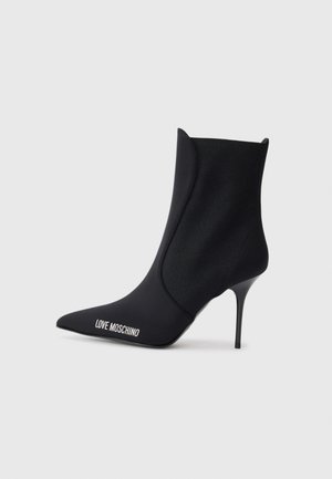 Enkellaarsjes met hoge hak - black