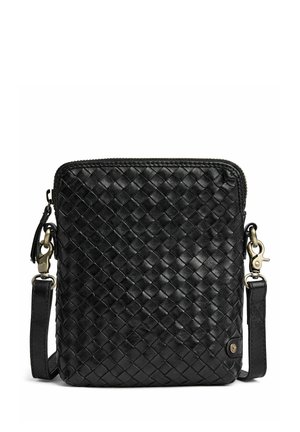 Schwarze Leder-Umhängetasche mit gewebter Textur, Reißverschluss, abnehmbarem Riemen und metallischen Hardware-Details.