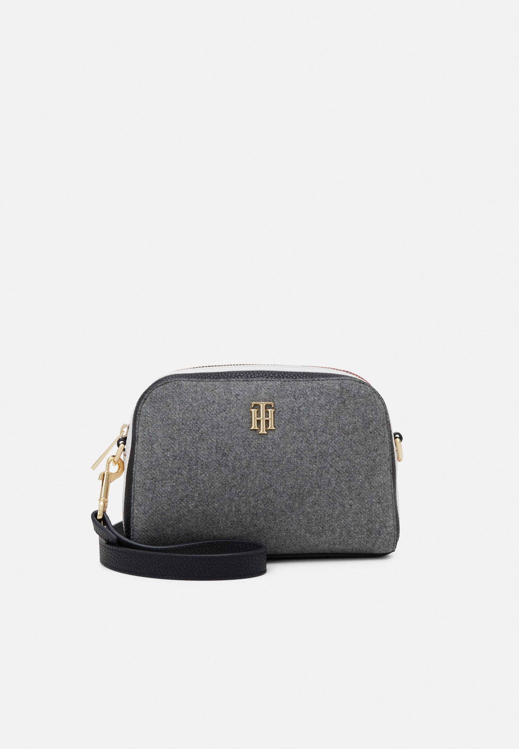 grey cross over bag