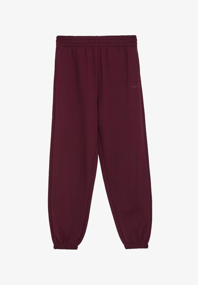 Burgundowe dresy z elastycznym paskiem w talii i mankietami, wykonane z miękkiego materiału. Posiadają dyskretną grafikę na udzie i boczne kieszenie.