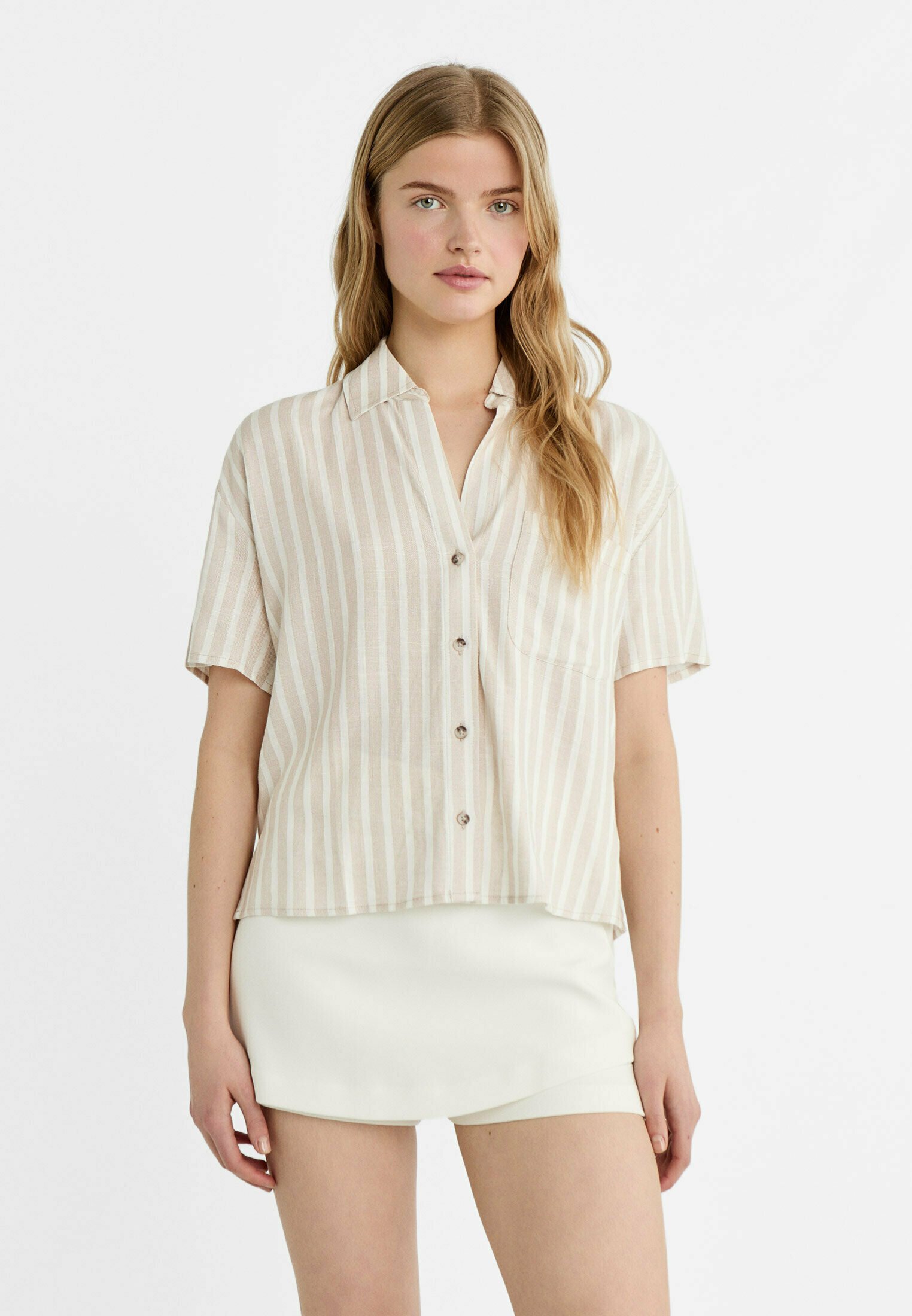Chemisier Blanc Rayé Stradivarius – Taille S, Manches Courtes, Coton – Élégant