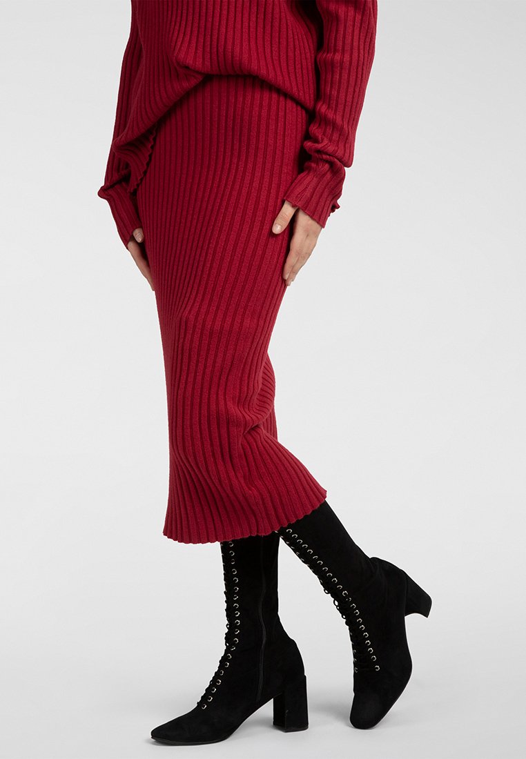 Apart Trui rood Apart Trui rood