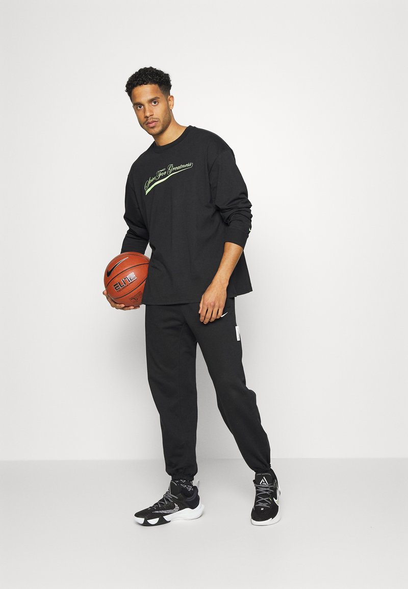 Herren Sportbekleidung | Nike Performance LEBRON JAMES LION MAX90 TEE Langarmshirt black/schwarz - DT70669 Herren Sportbekleidung | Nike Performance LEBRON JAMES LION MAX90 TEE Langarmshirt black/schwarz - DT70669