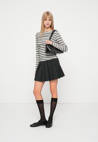 Vero Moda VMSANDRA BOAT NECK  - Top s dlhým rukávom - birch/black