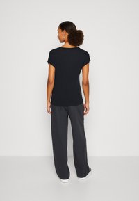 Esprit CVE T - Camiseta estampada - black