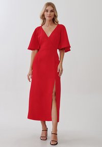 TUSSAH ABIGAIL MIDI - Denné šaty - red