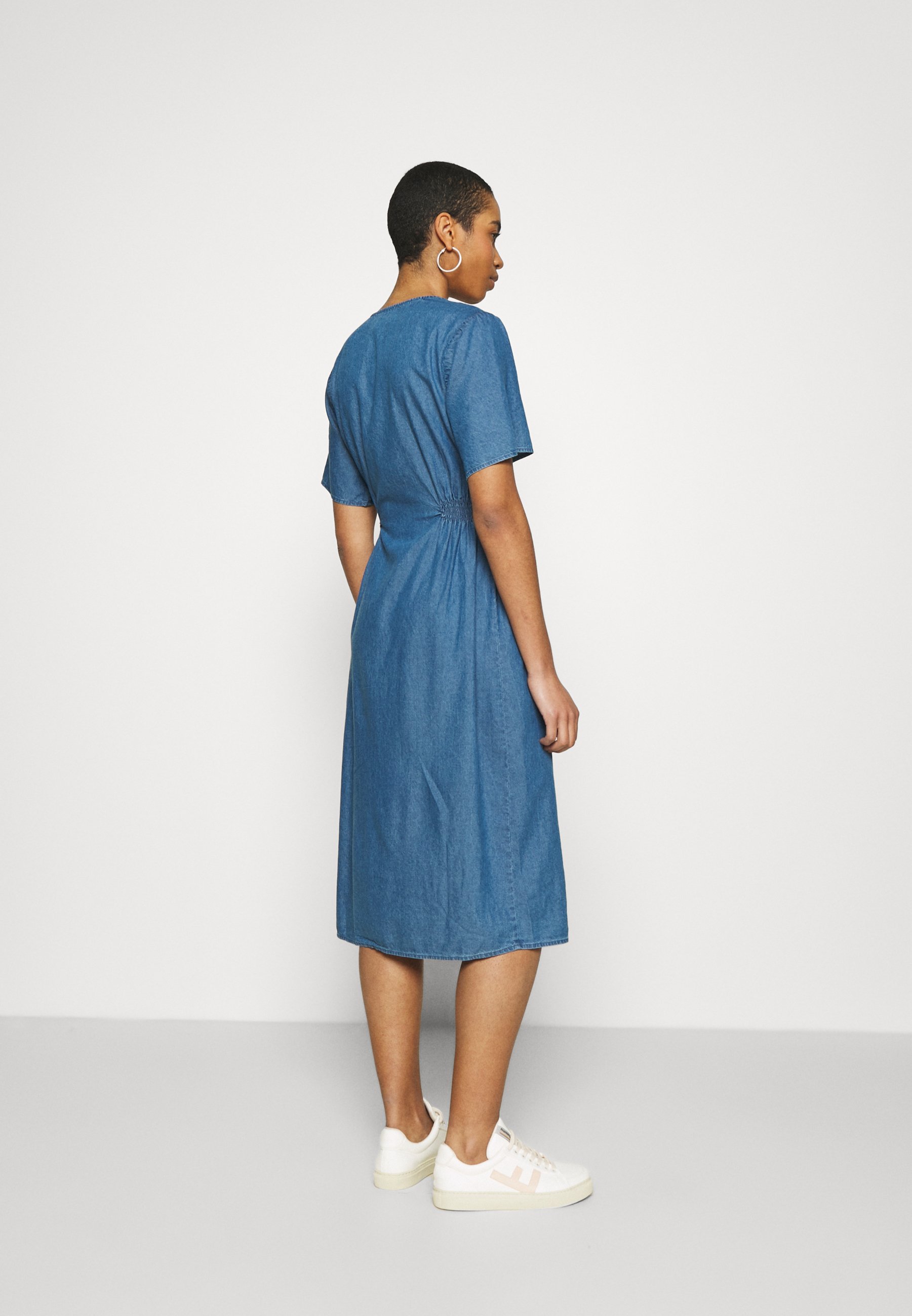 Selected Femme SLFCLARISA V NECK DRESS 