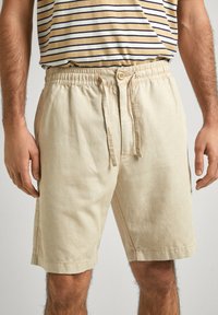 Pepe Jeans Kratke hlače - base beige