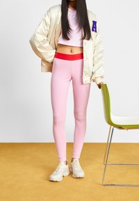 adidas Originals Legíny - kalhoty  - pink