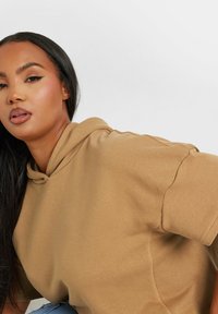 Yours Clothing SHORT SLEEVE - Printtipaita - brown