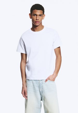 Weekday, BOXY HEAVYWEIGHT - Βασικό μπλουζάκι - white