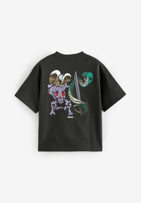 smALLSAINTS REGULAR FIT- GRAPHIC CREW - Potiskana majica - black sabrerattler