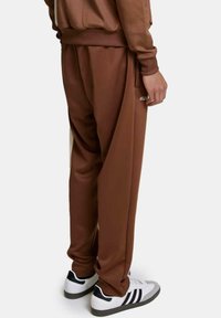DEF DWD TAPIOCA  - Joggebukse - medium brown