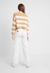 American Eagle Sweter