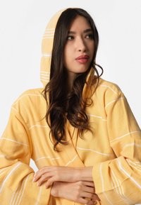 MAЯSIKØH AURA - Kućni ogrtač - yellow