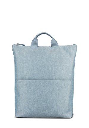 Borsa a tracolla in tessuto azzurro chiaro con doppie maniglie e una tasca frontale, in posizione eretta contro uno sfondo bianco.