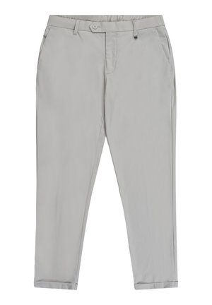 Pantalones de pierna recta en gris claro con cierre de botón, trabillas para cinturón, bolsillos laterales y dobladillos con puños.