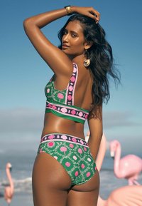 Love & Roses REGULAR FIT - PATCHED TRIANGLE - Gornji dio bikinija - green