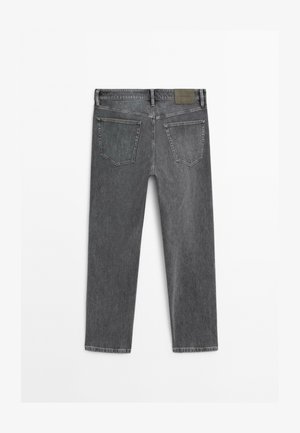 Graue Jeans aus Denim mit geradem Bein, fünf Taschen und einem Markenpatch am Bund; minimalistisches Design mit dezenten Nähten.