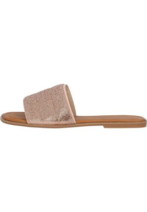 Sandalo piatto con fascia larga e scintillante in oro rosa e suola color cuoio, progettato per un uso casual.