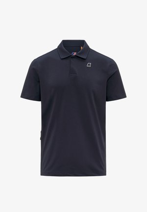 Marineblauw polohemd met korte mouwen, een klein wit logo op de linkerborst en een klassieke kraag.