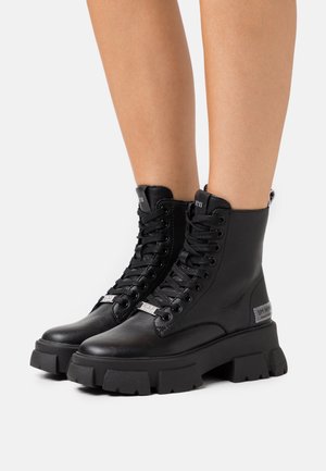 Steve Madden, Bottines à plateau - black