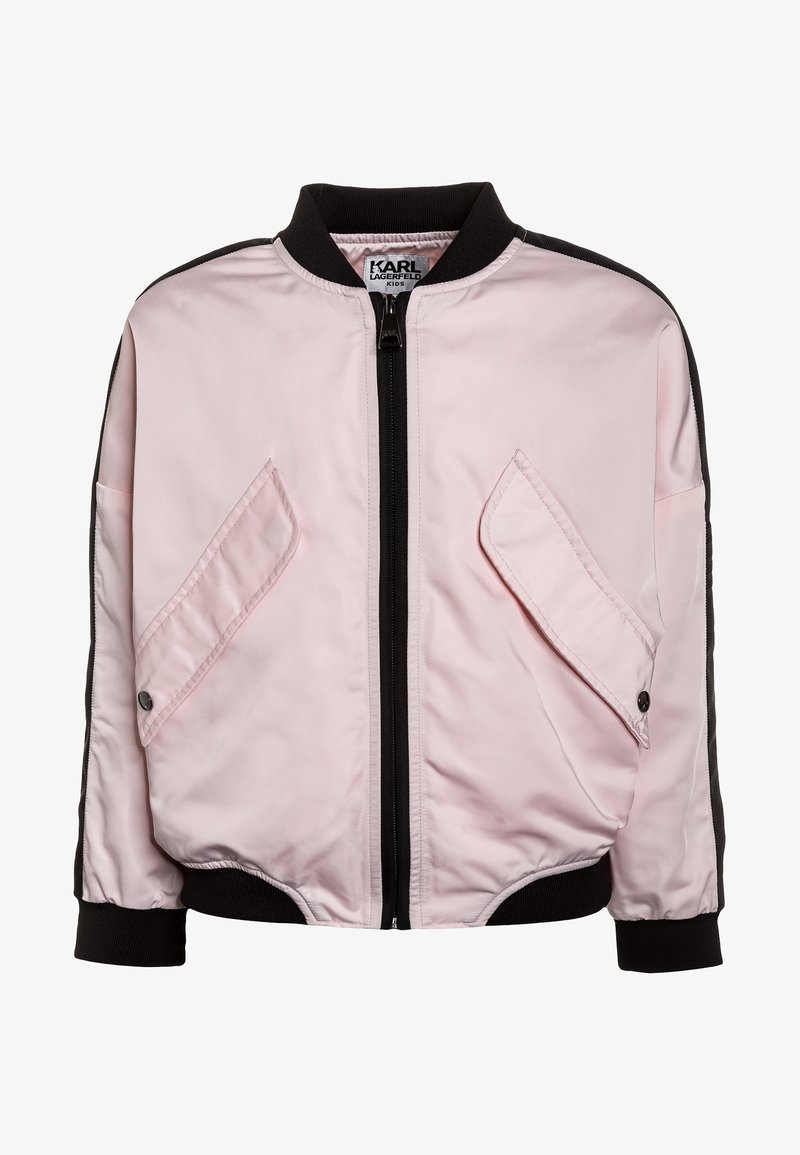 Růžová bomber bunda s černým žebrovaným límcem, zipem vpředu a dvěma šikmými kapsami. Má černé boční panely a hladký povrch.