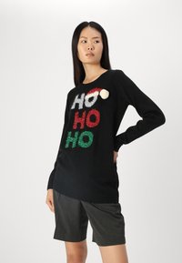 Vero Moda VMHOHO O NECK  - Neule - black/silver/red/green