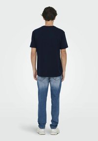 Only & Sons Camiseta estampada - navy blazer