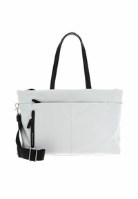 Sac fourre-tout en similicuir blanc avec des accents noirs, doté de deux poignées, d'une sangle amovible, d'une poche zippée à l'avant et d'une texture lisse.