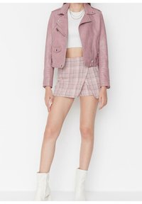 Trendyol Shorts - pink