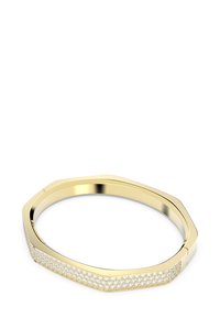 Bracciale ottagonale in oro con accenti simili a diamanti lungo un lato, finitura lucida e cerniera senza interruzioni per una facile indossabilità.